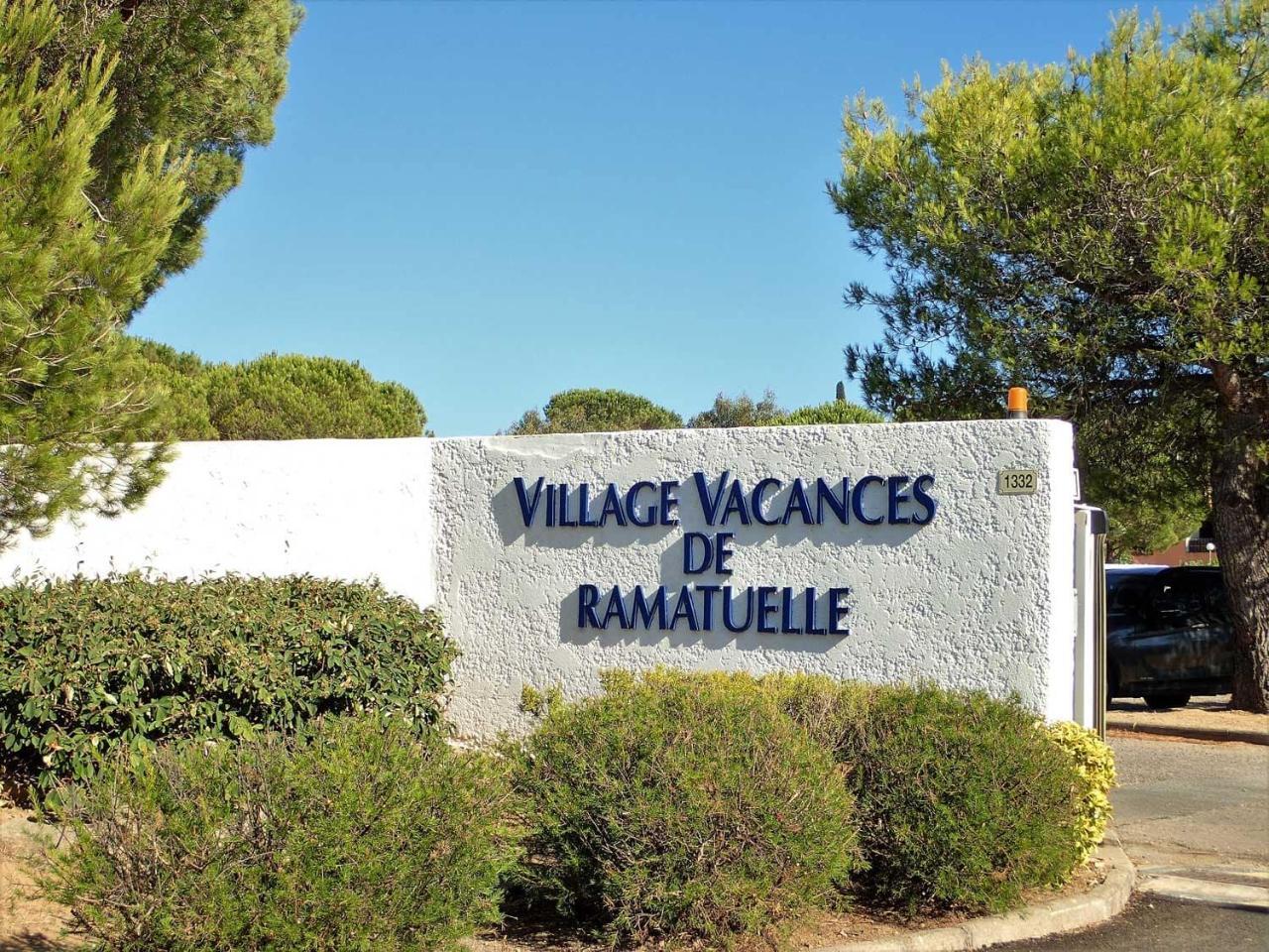 Village Vacances De Ramatuelle - Le Sentier Des Pins ภายนอก รูปภาพ